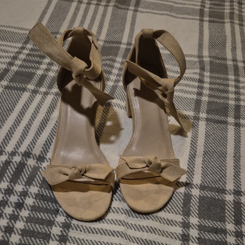 Elegant Tan Women's Sandals